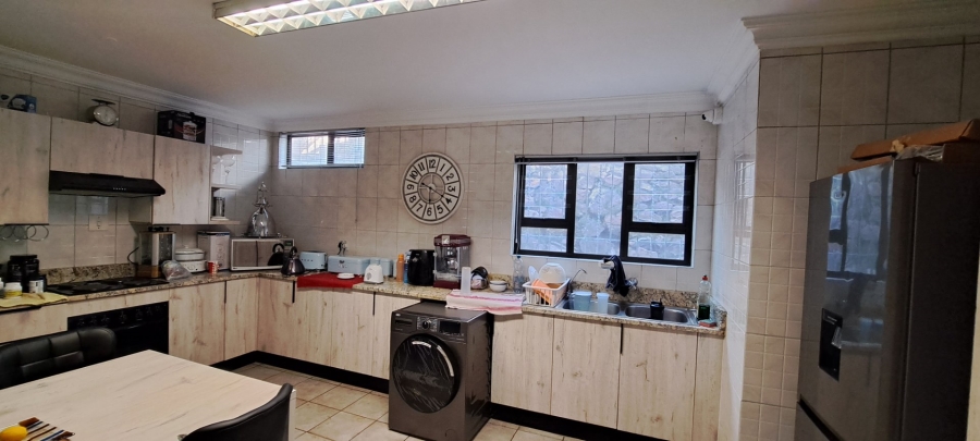 5 Bedroom Property for Sale in Sunnyrock Gauteng