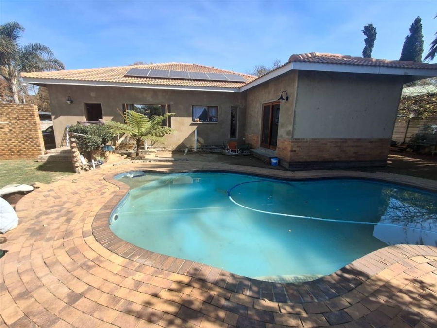 4 Bedroom Property for Sale in Airfield Gauteng