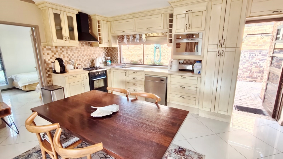 4 Bedroom Property for Sale in Vaal Marina Gauteng