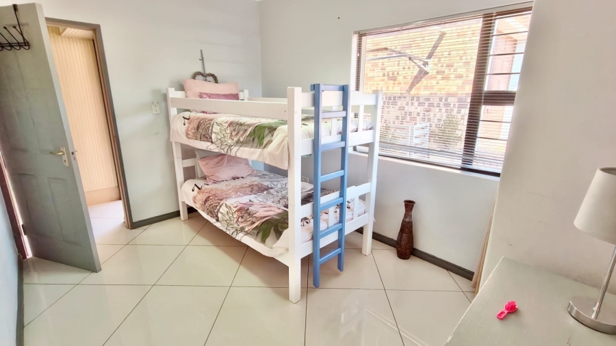 4 Bedroom Property for Sale in Vaal Marina Gauteng