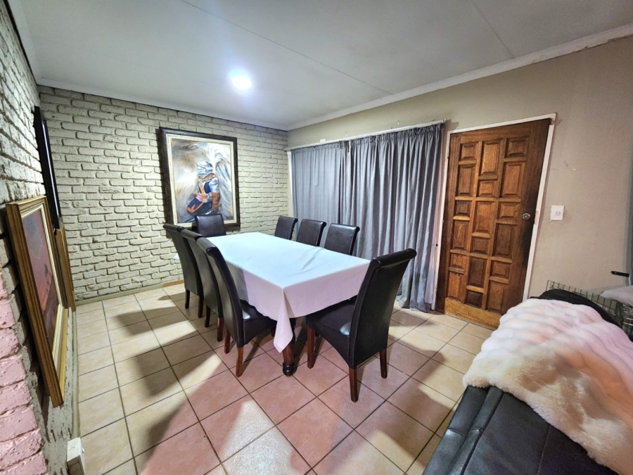 3 Bedroom Property for Sale in Rooihuiskraal Gauteng