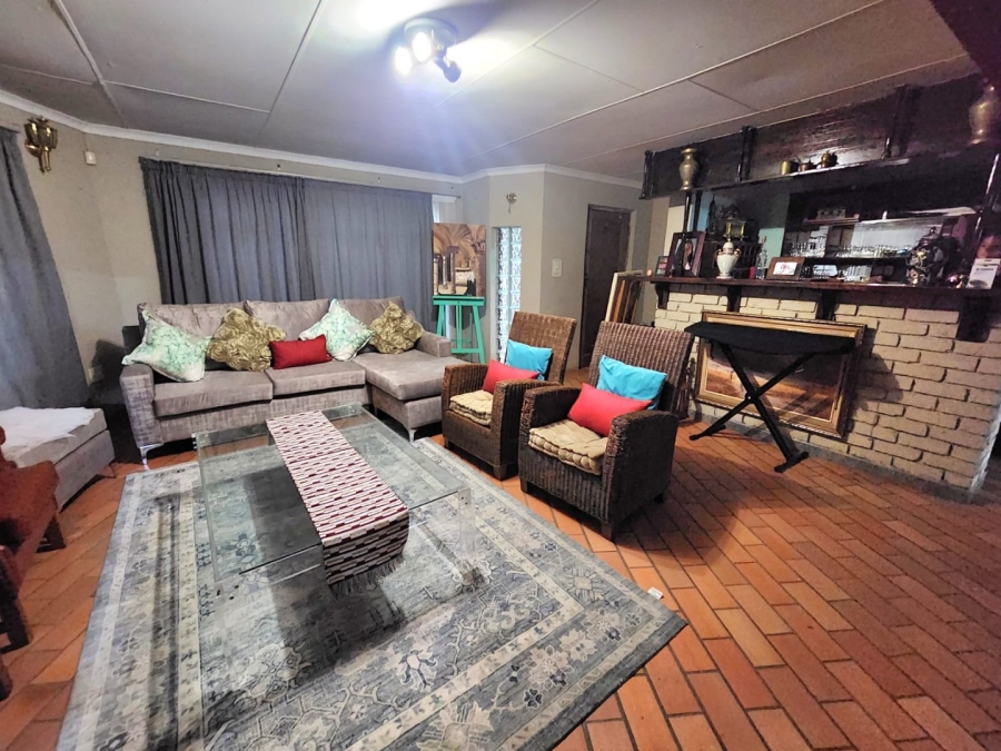 3 Bedroom Property for Sale in Rooihuiskraal Gauteng