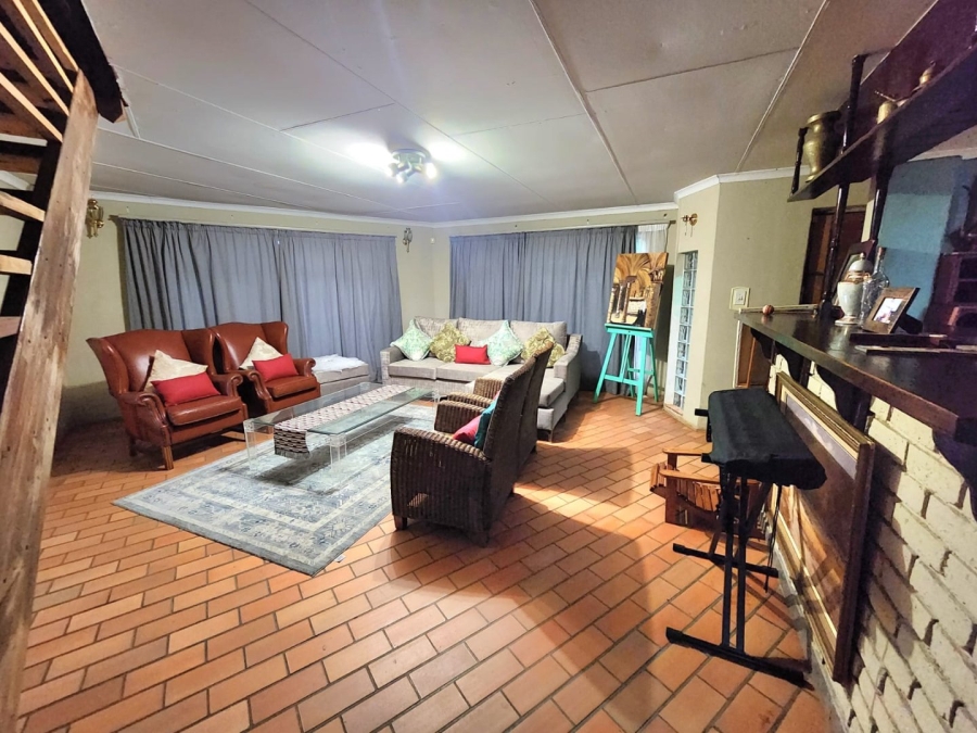 3 Bedroom Property for Sale in Rooihuiskraal Gauteng