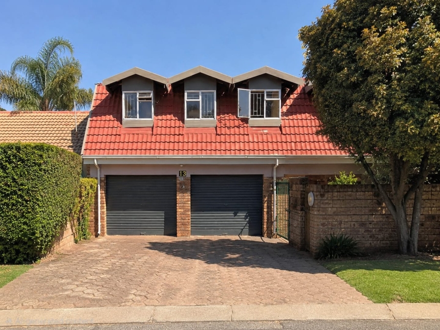 3 Bedroom Property for Sale in Rooihuiskraal Gauteng
