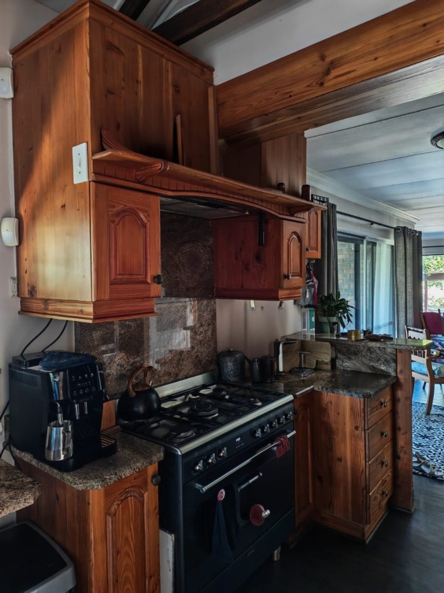 4 Bedroom Property for Sale in Vaaloewer Gauteng