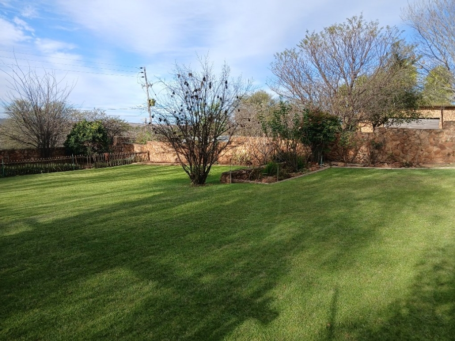4 Bedroom Property for Sale in Vaaloewer Gauteng