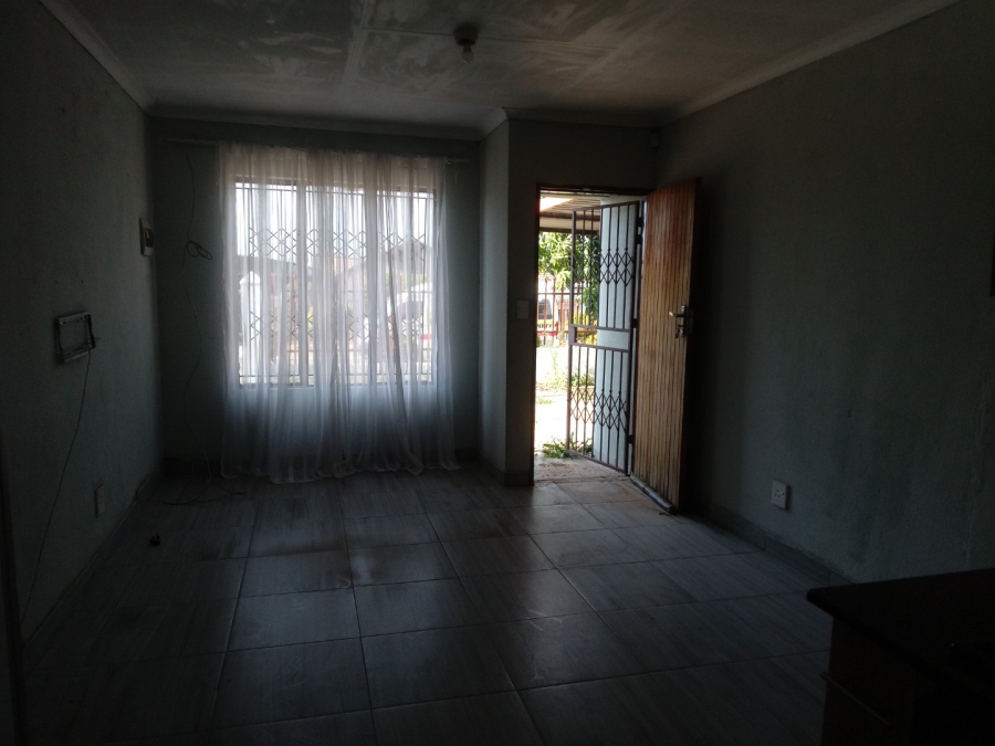 3 Bedroom Property for Sale in Lotus Gardens Gauteng