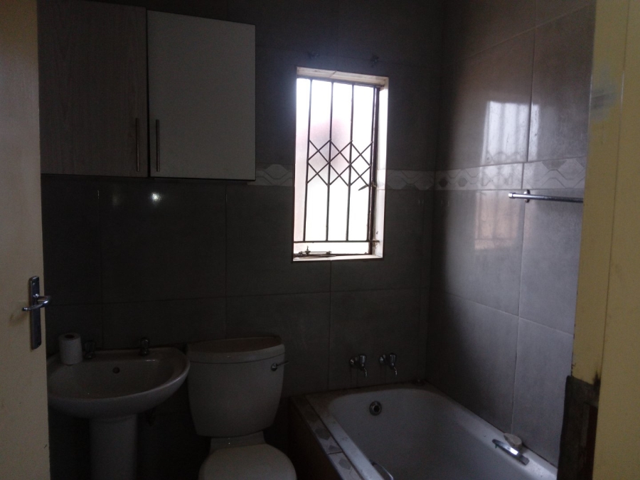 3 Bedroom Property for Sale in Lotus Gardens Gauteng