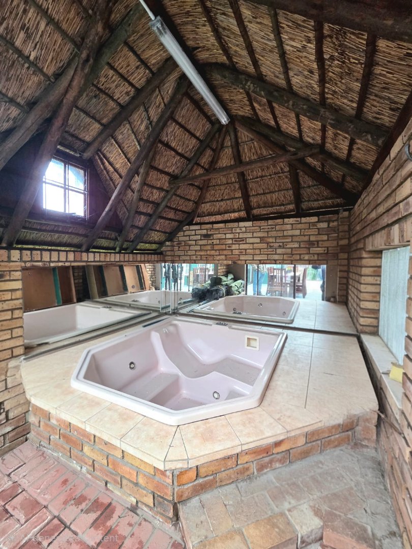 5 Bedroom Property for Sale in Vanderbijlpark SE 3 Gauteng
