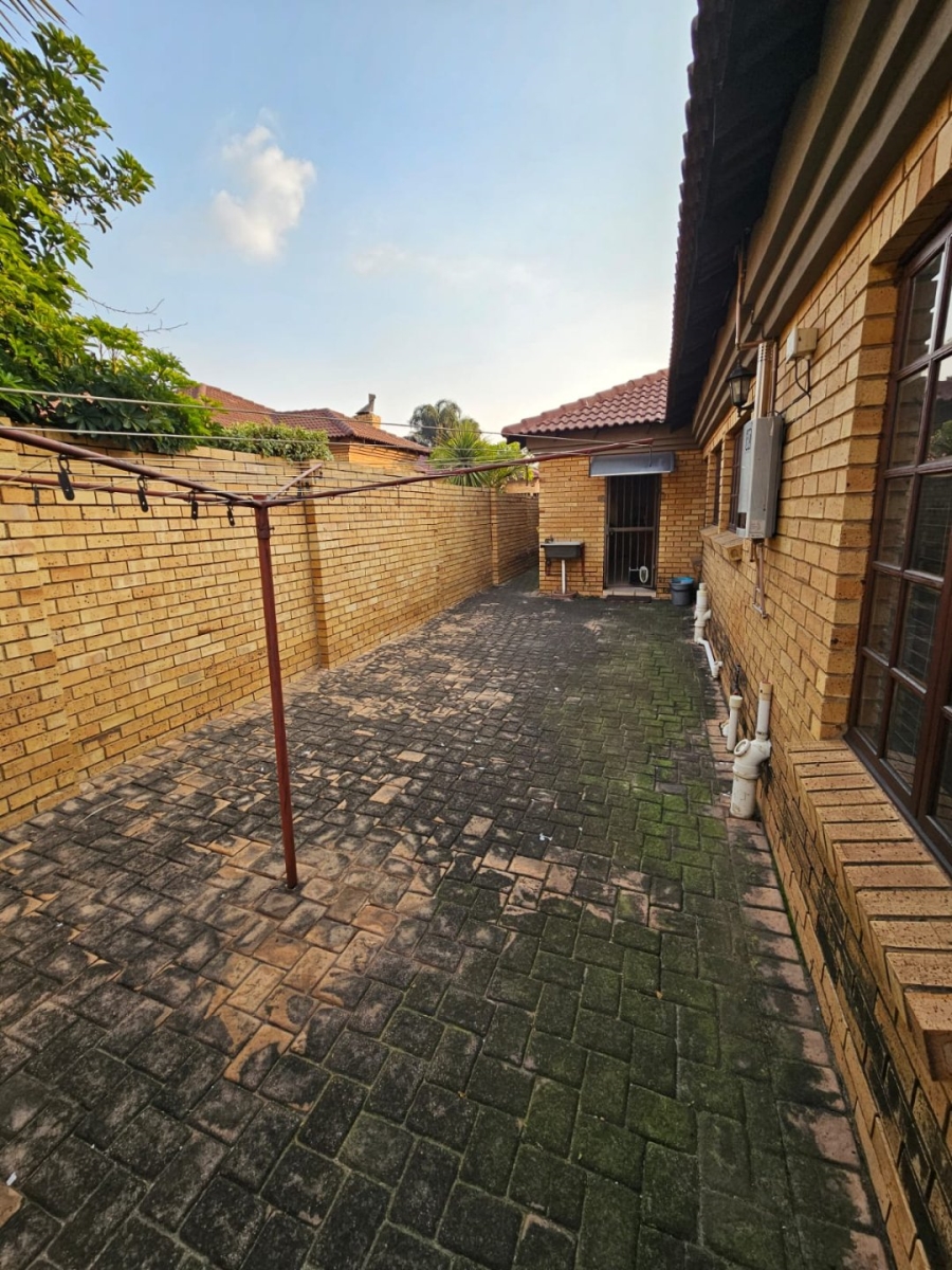 3 Bedroom Property for Sale in The Reeds Gauteng