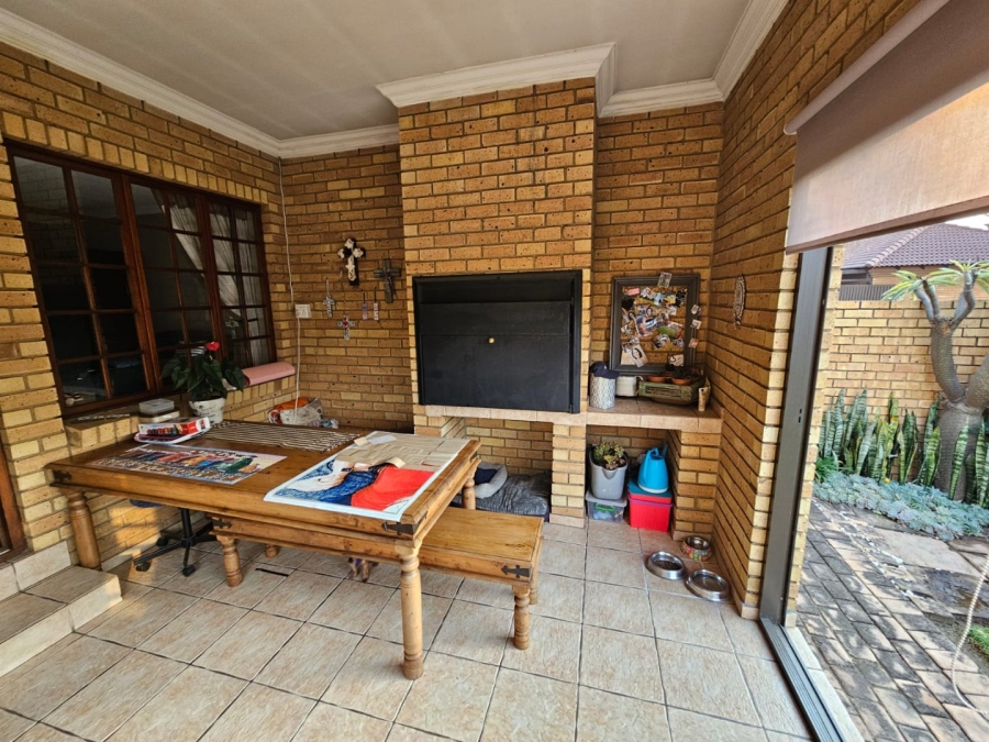 3 Bedroom Property for Sale in The Reeds Gauteng
