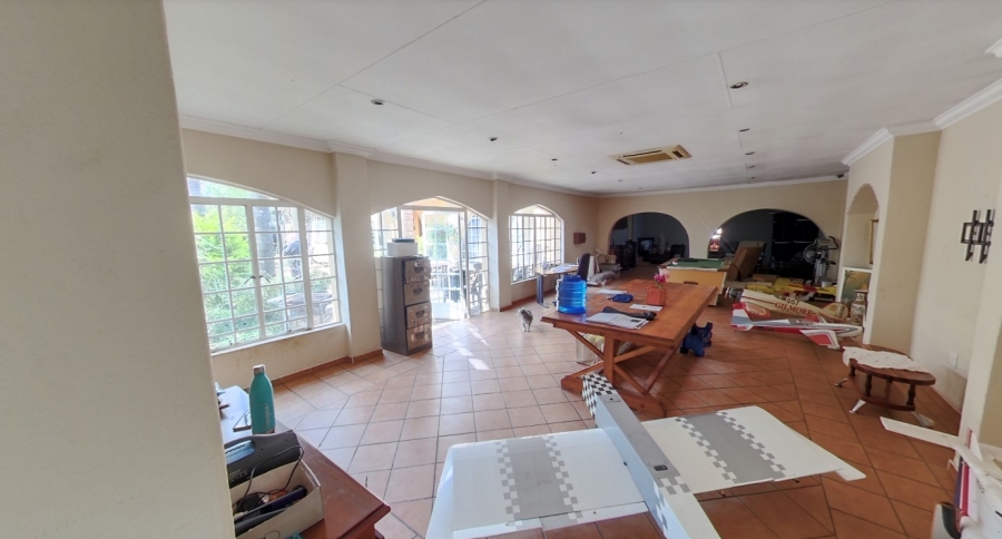 5 Bedroom Property for Sale in Murrayfield Gauteng
