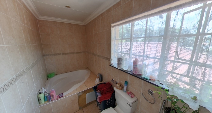 5 Bedroom Property for Sale in Murrayfield Gauteng