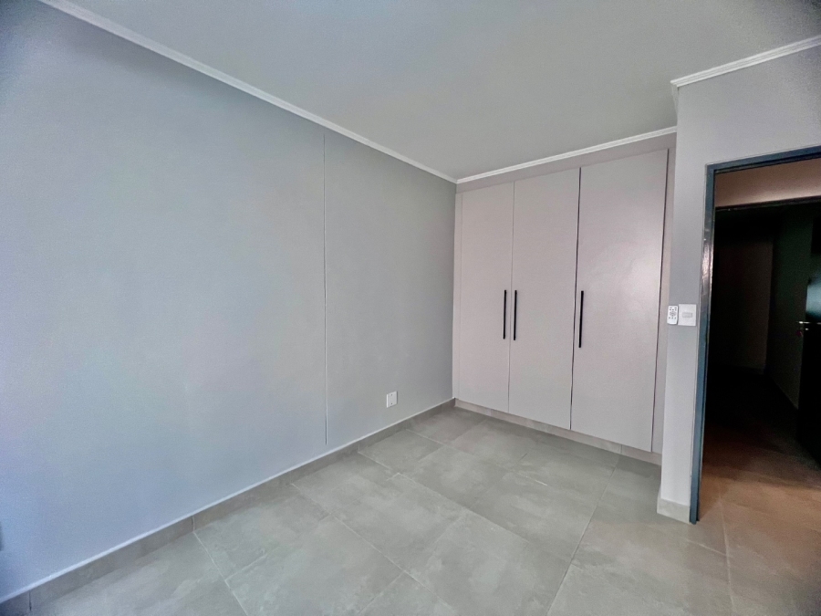 To Let 2 Bedroom Property for Rent in Sinoville Gauteng