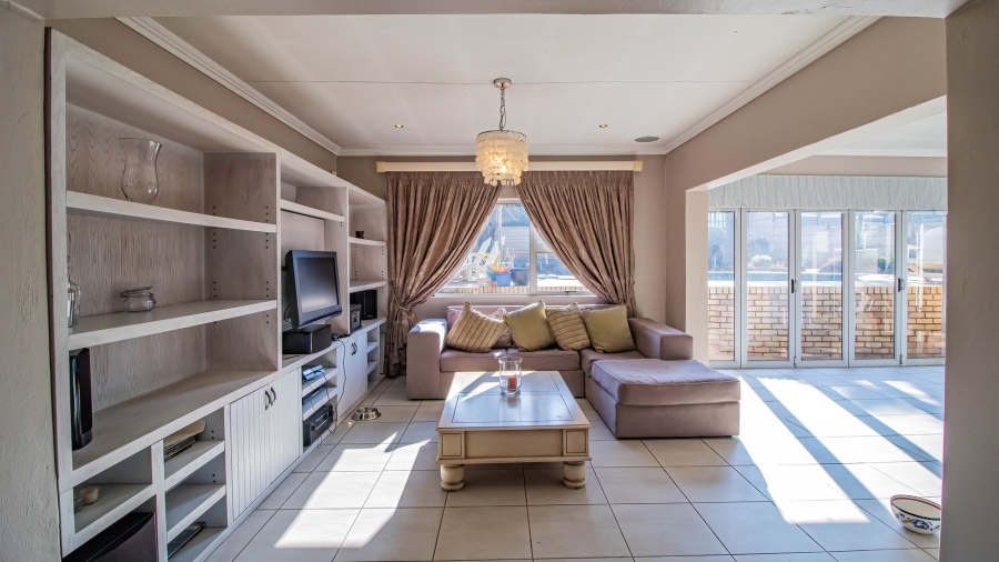 3 Bedroom Property for Sale in Glenanda Gauteng