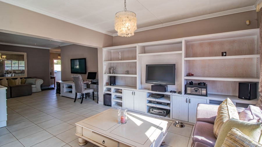 3 Bedroom Property for Sale in Glenanda Gauteng