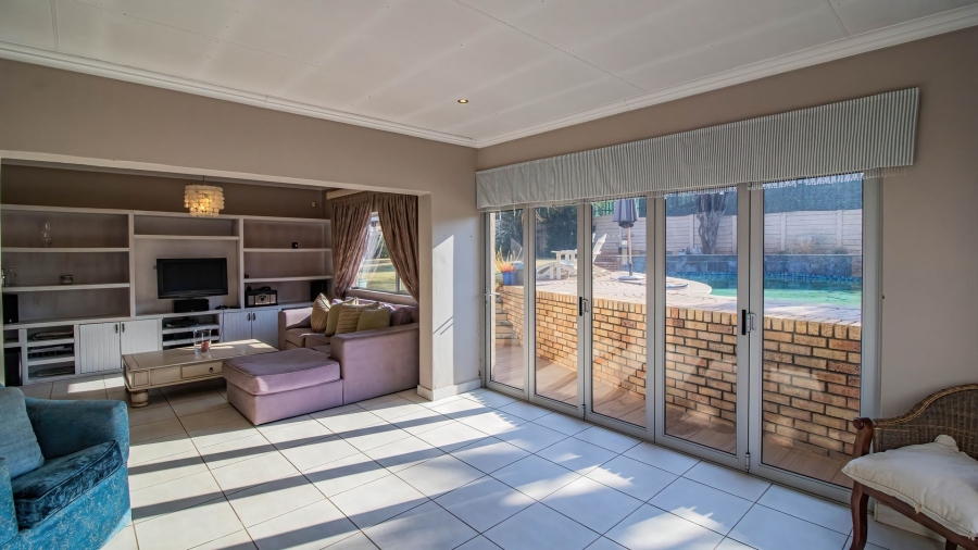 3 Bedroom Property for Sale in Glenanda Gauteng