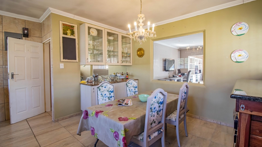 3 Bedroom Property for Sale in Glenanda Gauteng