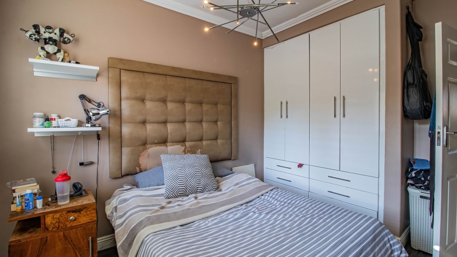 3 Bedroom Property for Sale in Glenanda Gauteng