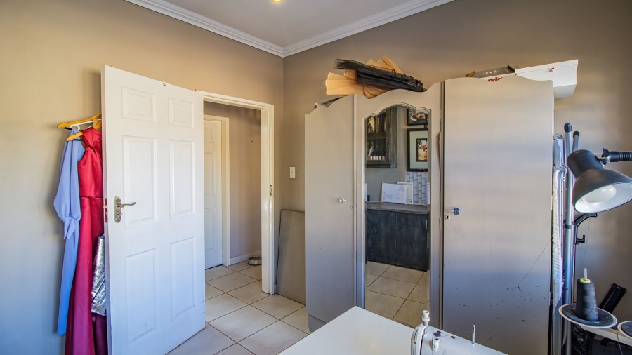 3 Bedroom Property for Sale in Glenanda Gauteng