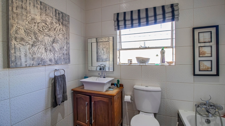 3 Bedroom Property for Sale in Glenanda Gauteng