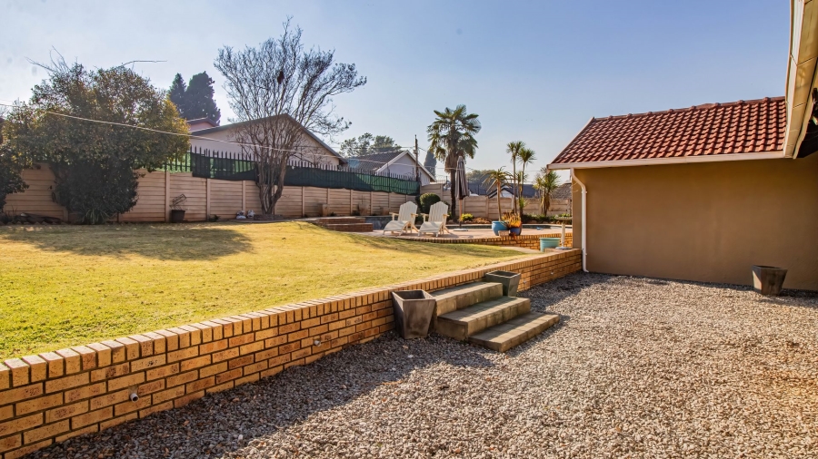 3 Bedroom Property for Sale in Glenanda Gauteng