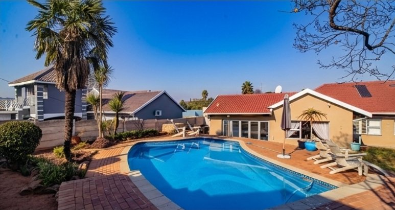 3 Bedroom Property for Sale in Glenanda Gauteng