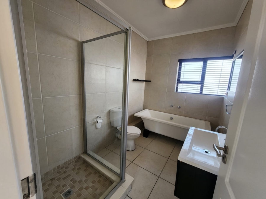 2 Bedroom Property for Sale in Glenvista Gauteng