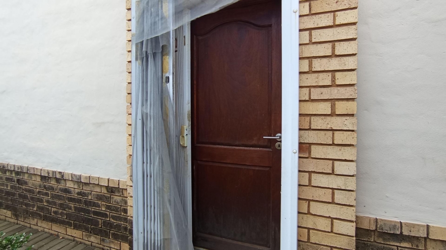  Bedroom Property for Sale in Willow Glen Gauteng