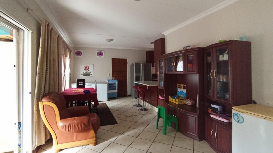  Bedroom Property for Sale in Willow Glen Gauteng