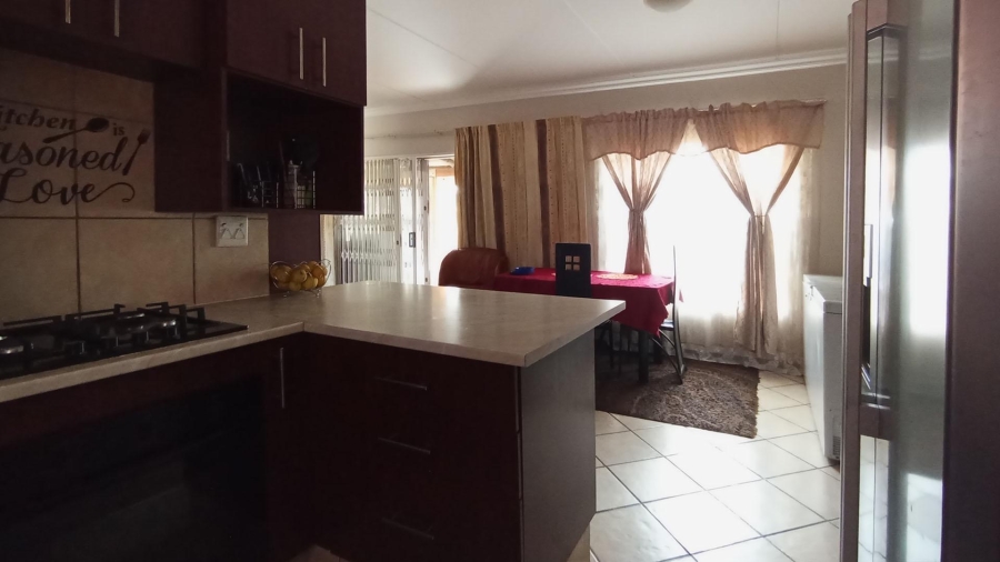  Bedroom Property for Sale in Willow Glen Gauteng