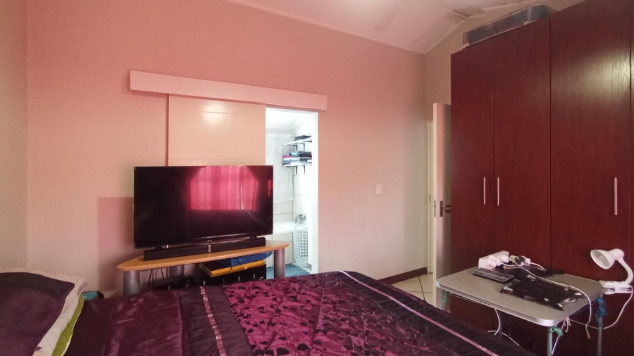  Bedroom Property for Sale in Willow Glen Gauteng