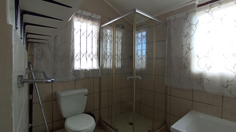  Bedroom Property for Sale in Willow Glen Gauteng
