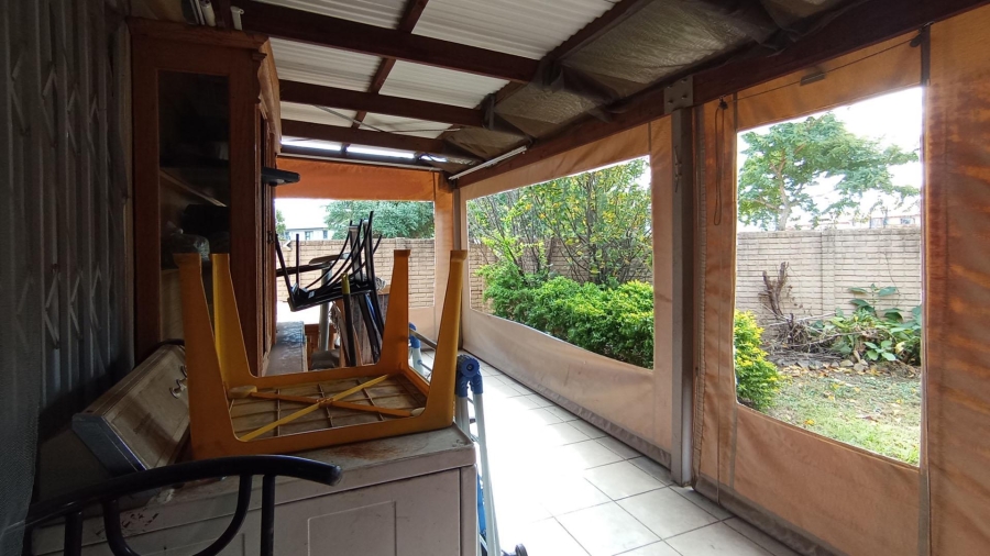  Bedroom Property for Sale in Willow Glen Gauteng