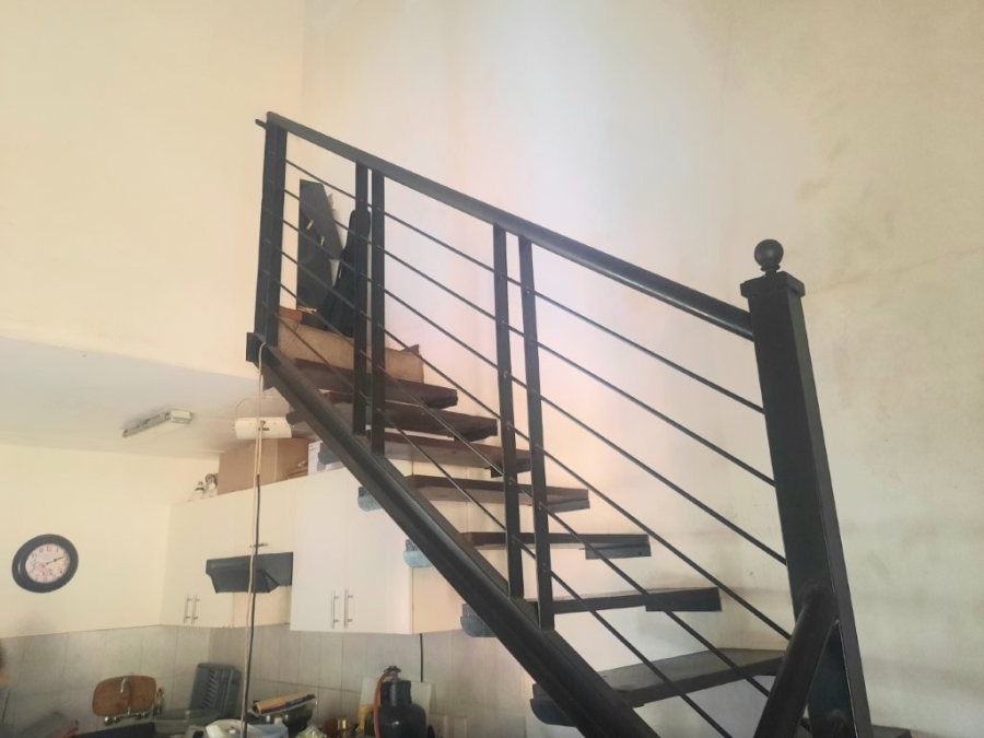 2 Bedroom Property for Sale in Wilgeheuwel Gauteng
