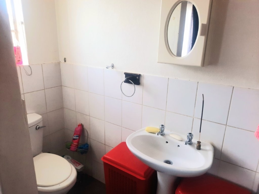 2 Bedroom Property for Sale in Wilgeheuwel Gauteng