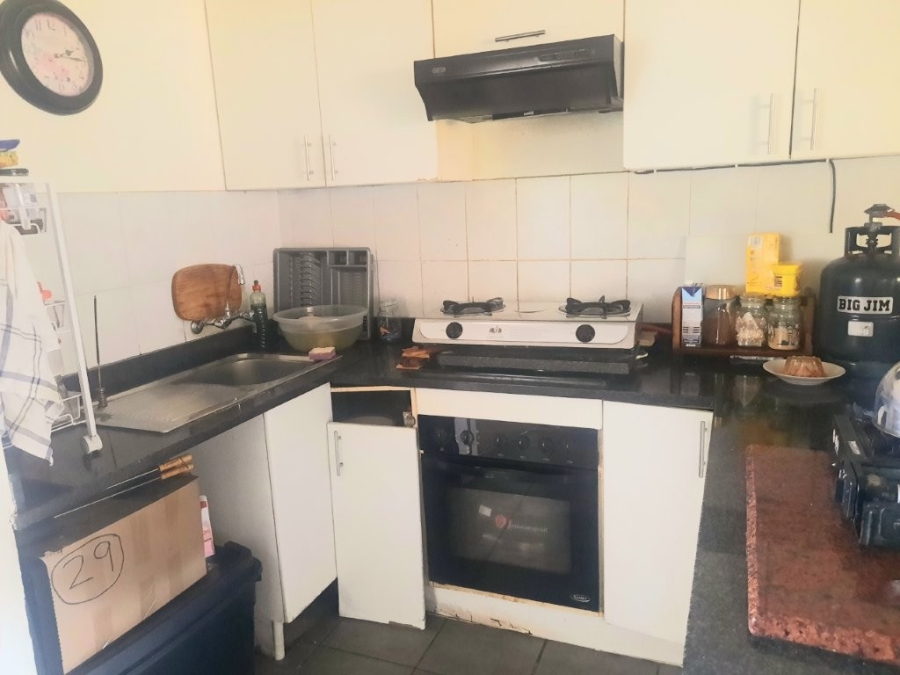 2 Bedroom Property for Sale in Wilgeheuwel Gauteng