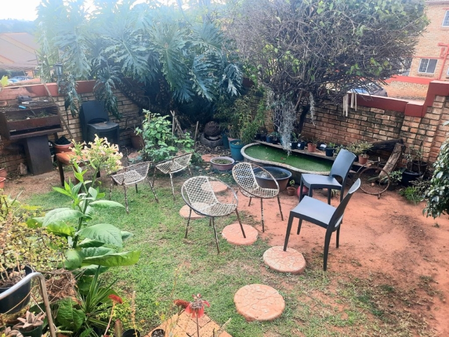 2 Bedroom Property for Sale in Wilgeheuwel Gauteng