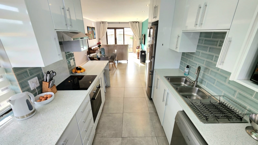 3 Bedroom Property for Sale in Suideroord Gauteng