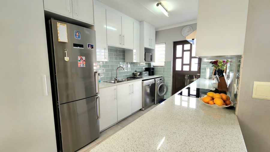 3 Bedroom Property for Sale in Suideroord Gauteng