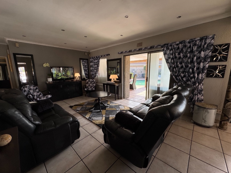 3 Bedroom Property for Sale in Van Riebeeck Park Gauteng