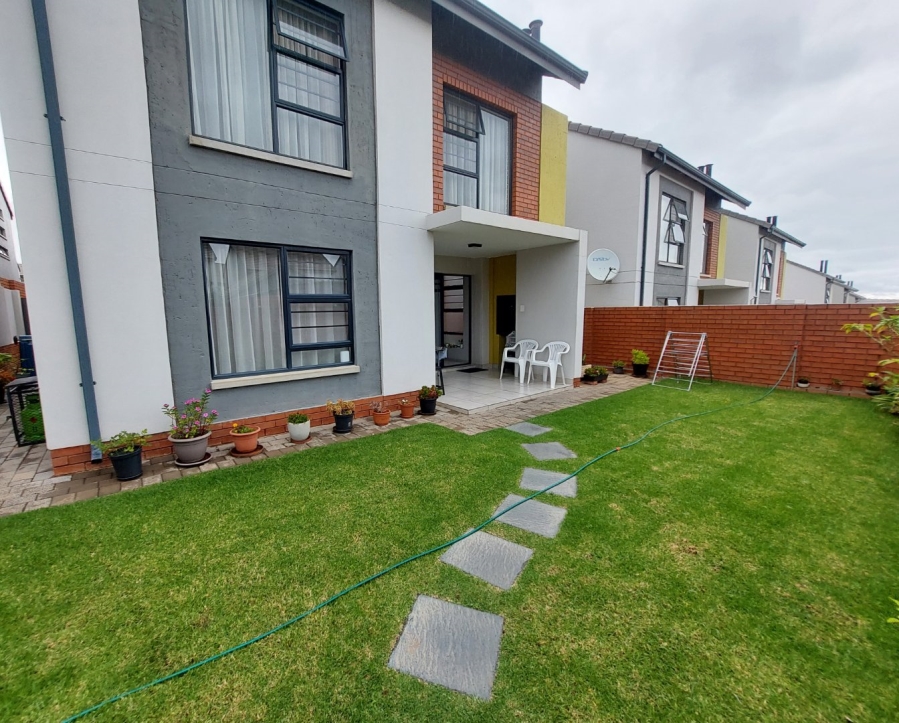3 Bedroom Property for Sale in Amberfield Gauteng