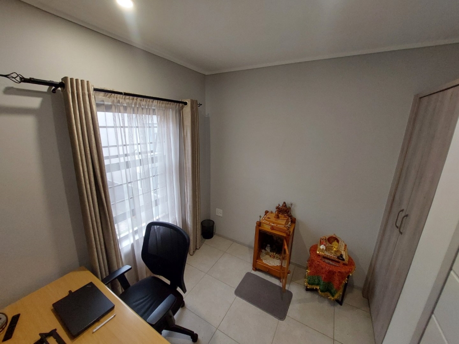 3 Bedroom Property for Sale in Amberfield Gauteng