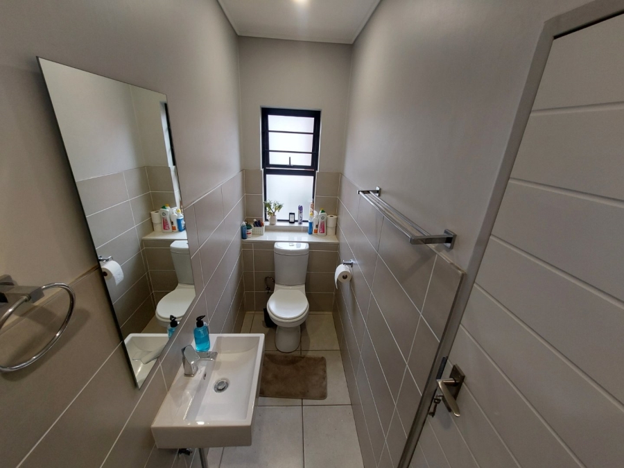 3 Bedroom Property for Sale in Amberfield Gauteng