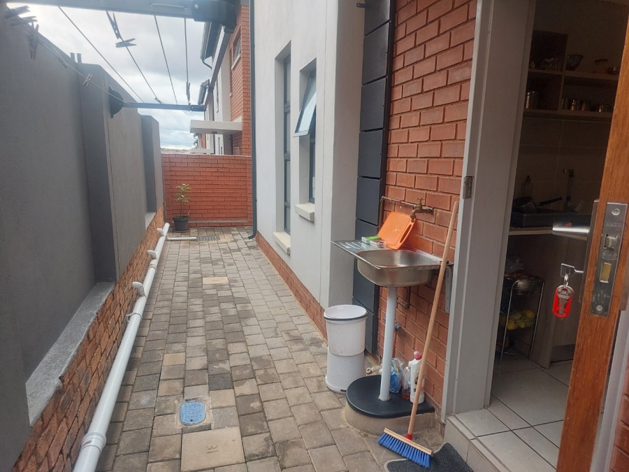 3 Bedroom Property for Sale in Amberfield Gauteng