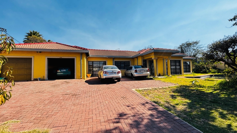 4 Bedroom Property for Sale in Tulisa Park Gauteng