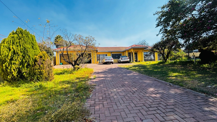 4 Bedroom Property for Sale in Tulisa Park Gauteng