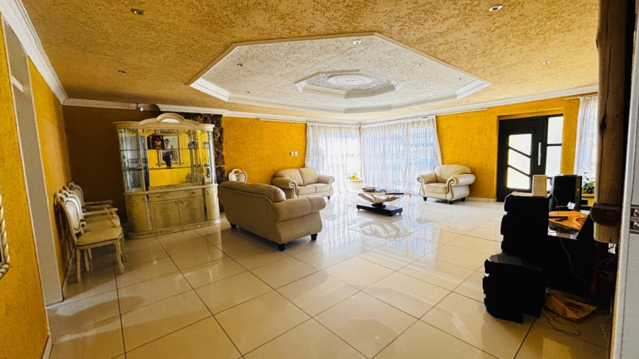 4 Bedroom Property for Sale in Tulisa Park Gauteng