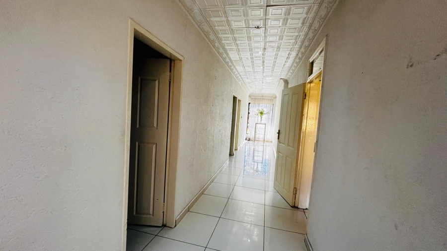 4 Bedroom Property for Sale in Tulisa Park Gauteng