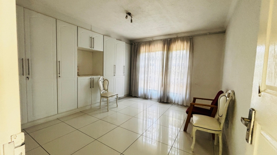 4 Bedroom Property for Sale in Tulisa Park Gauteng